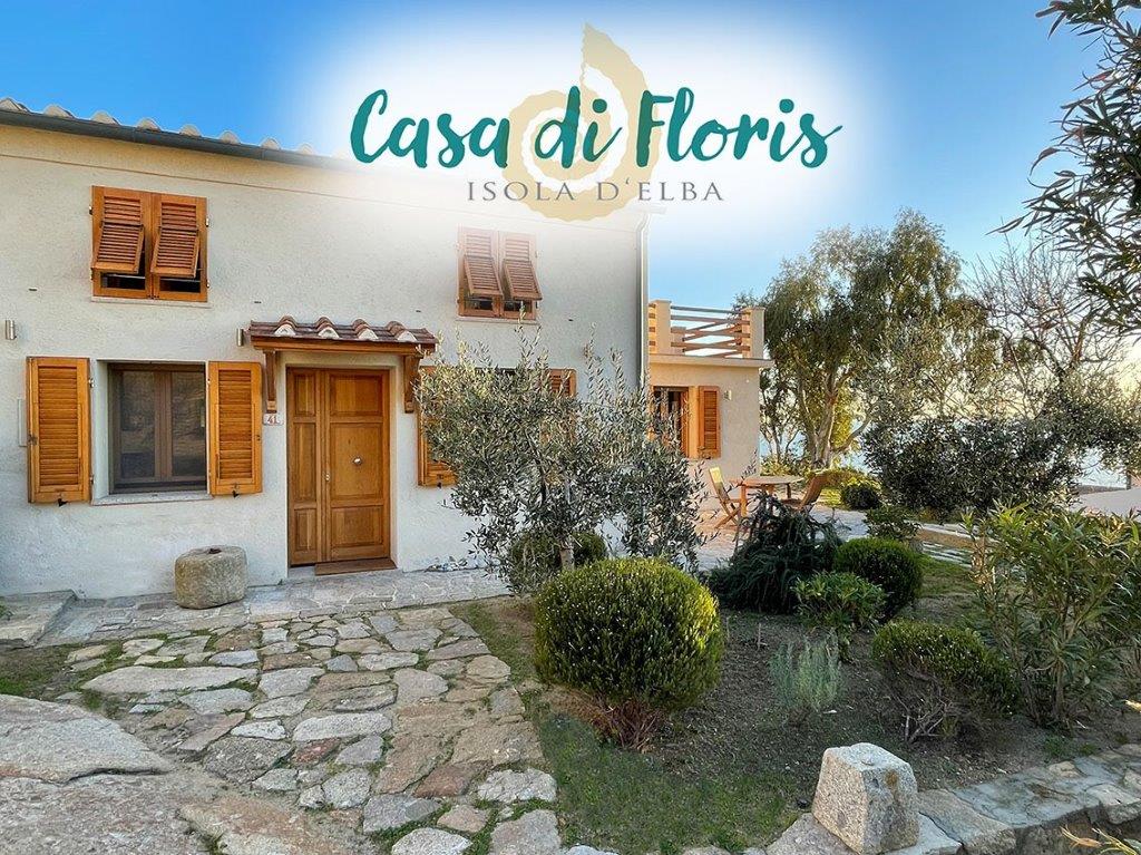 CASA di FLORIS with direct access to the sea!